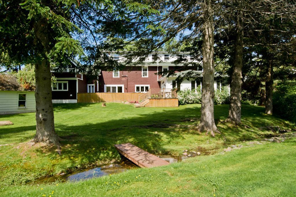 Auberge La Raveaudiere North Hatley Exterior photo